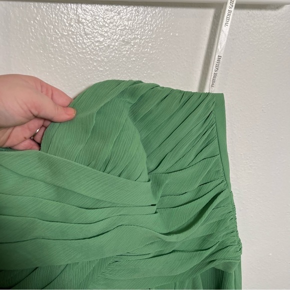 David’s Bridal Crinkle Chiffon Dress w/ Front Cascade Clover Green 10 - Picture 6 of 11
